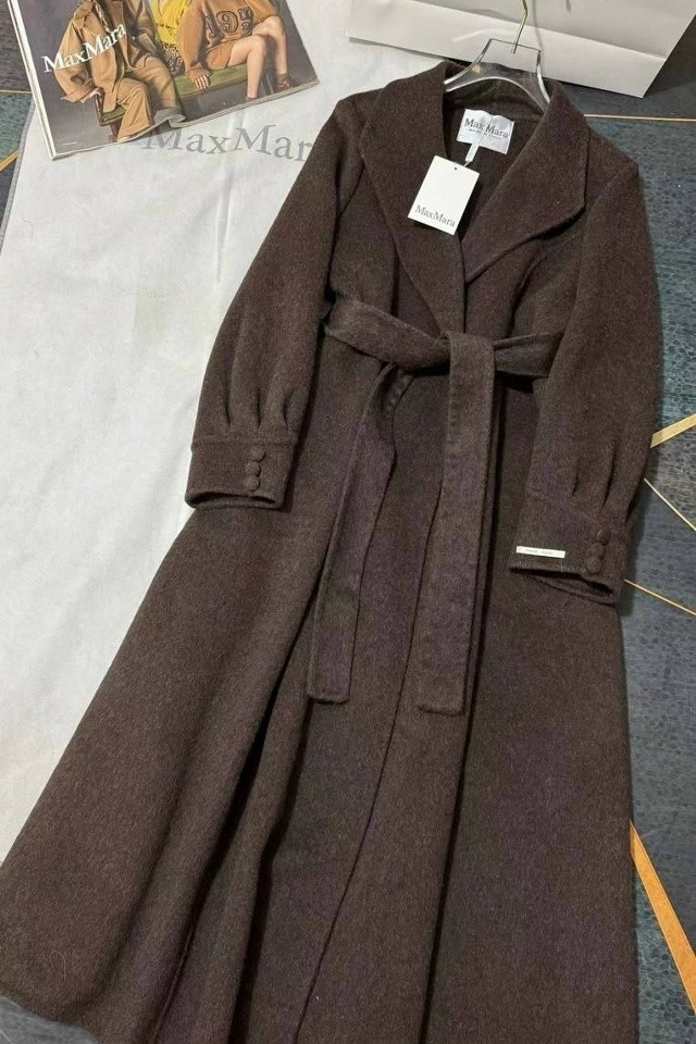 Пальто коричневое