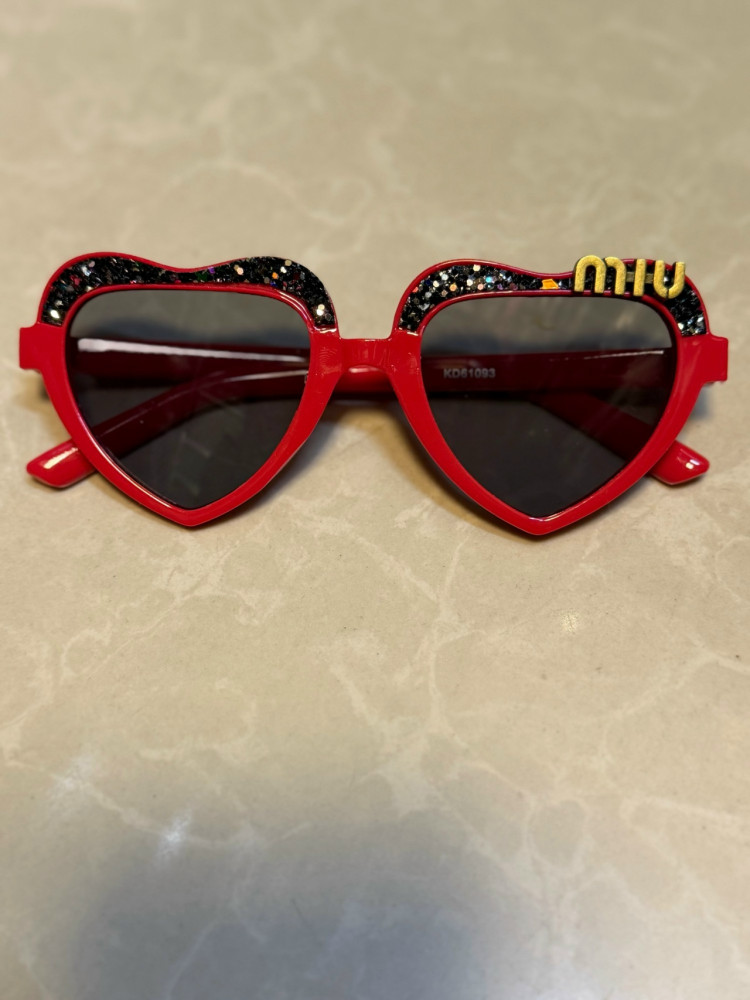 Детские солнцезащитные очки Miumiiu