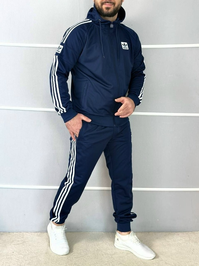 СПОРТИВНЫЙ КОСТЮМ