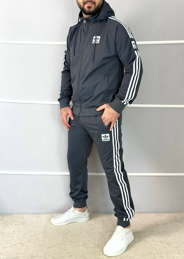 СПОРТИВНЫЙ КОСТЮМ