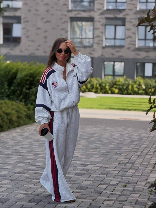 Спортивный костюм