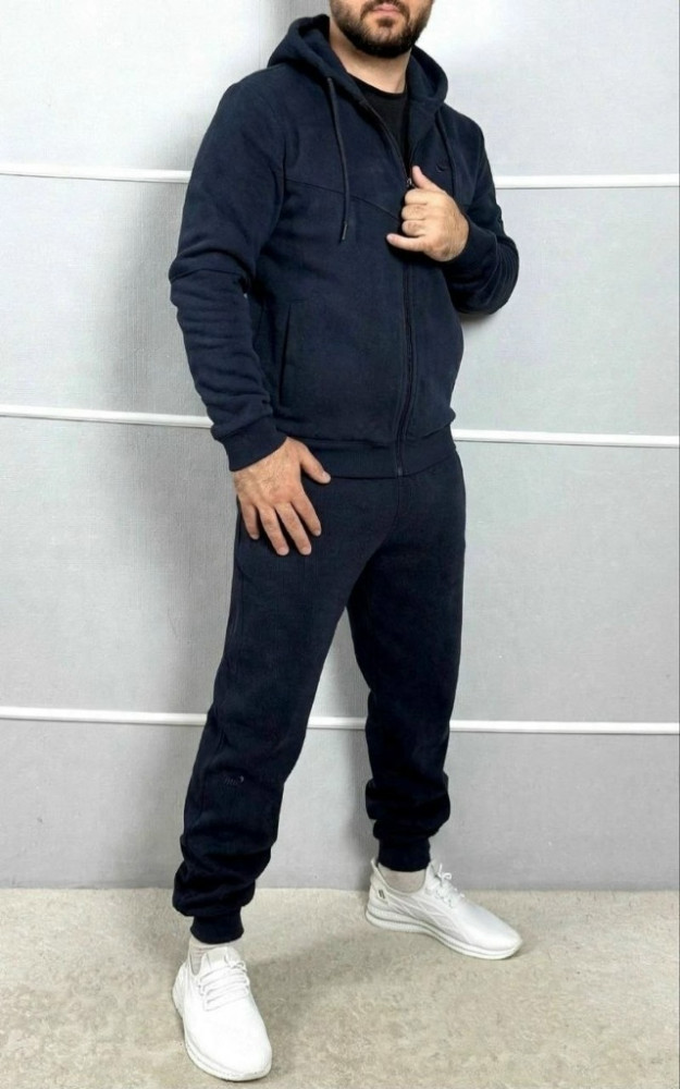 Мужской костюм синий