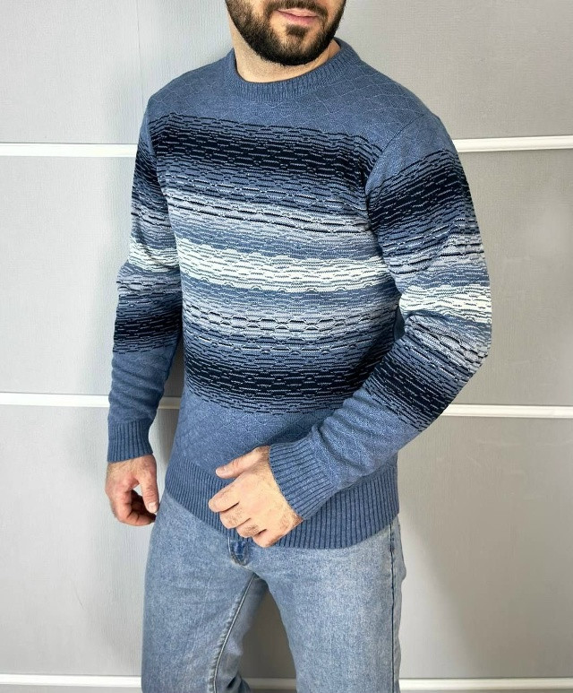 Свитер синий