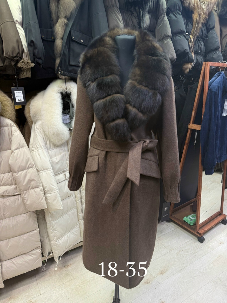 Пальто коричневое