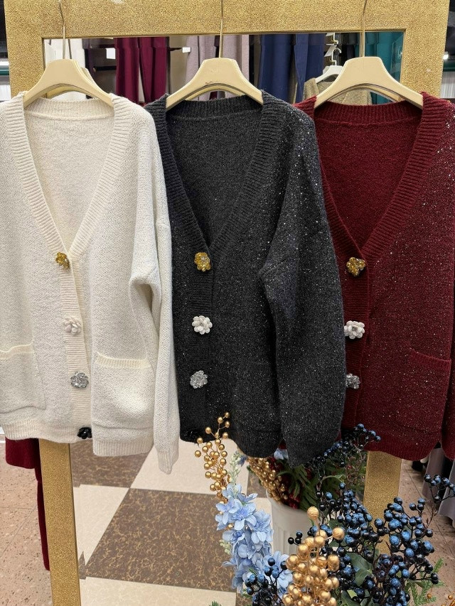 Кардиган oversize на пуговицах с добавлением пайеток