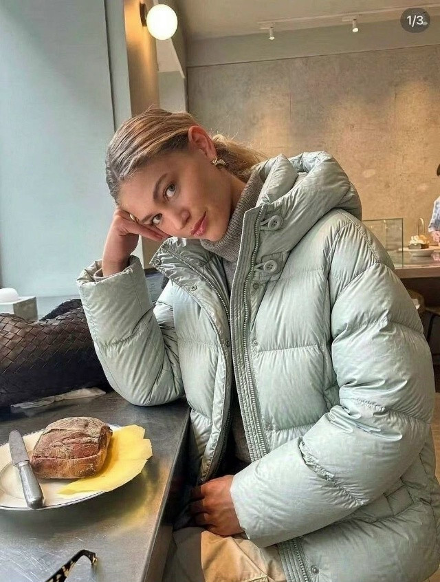 Пуховик серый
