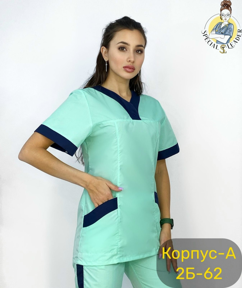 Костюм зеленый