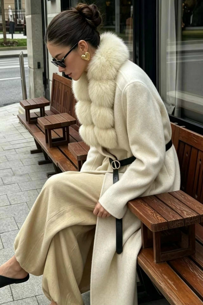 Пальто белое